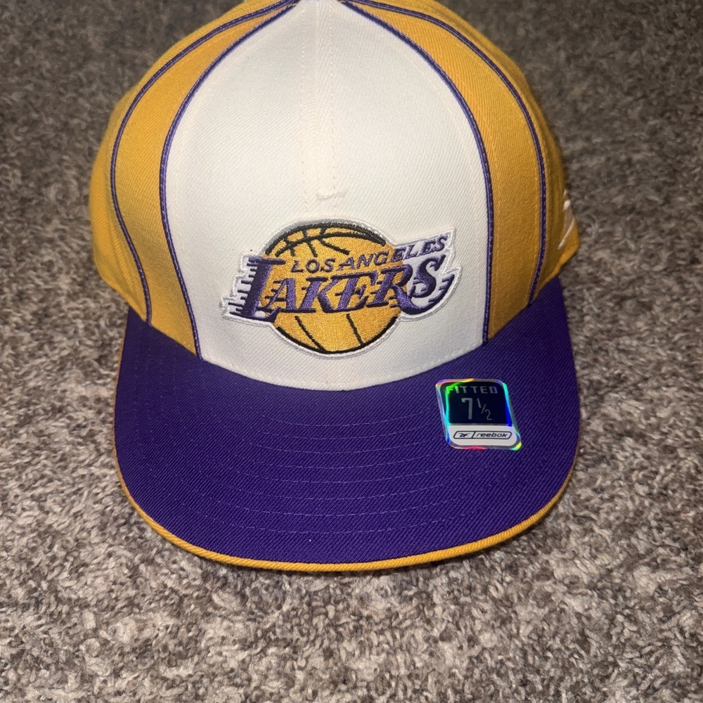Los Angeles Lakers Fitted 7 1/2 Reebok Men's Hat